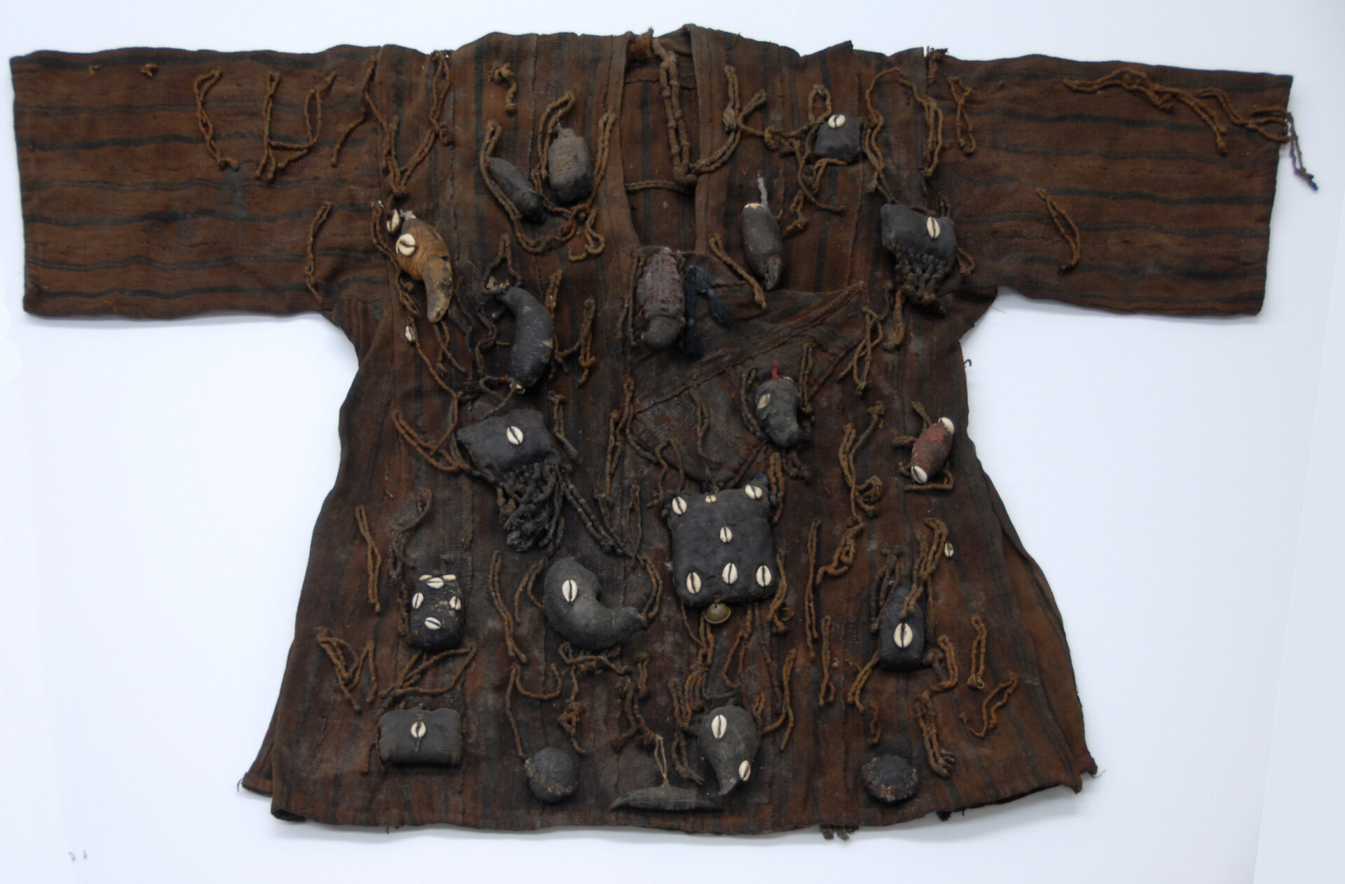 2012-18,_nigeria_hunters_coat6_recto